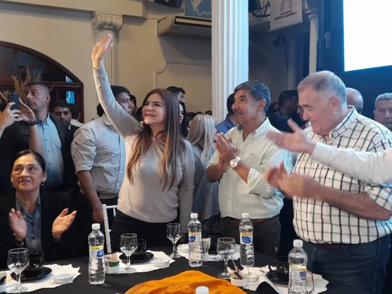 Gladys Medina cerró un encuentro con mujeres en Famaillá