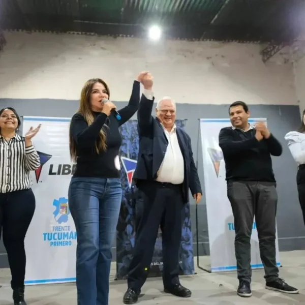 Gladys Medina participó de una capacitación sobre la Boleta Única de Papel en el B° Ejército Argentino